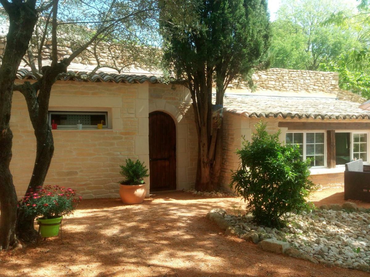 לינה וארוחת בוקר Saint-Maximin  L'Atelier מראה חיצוני תמונה