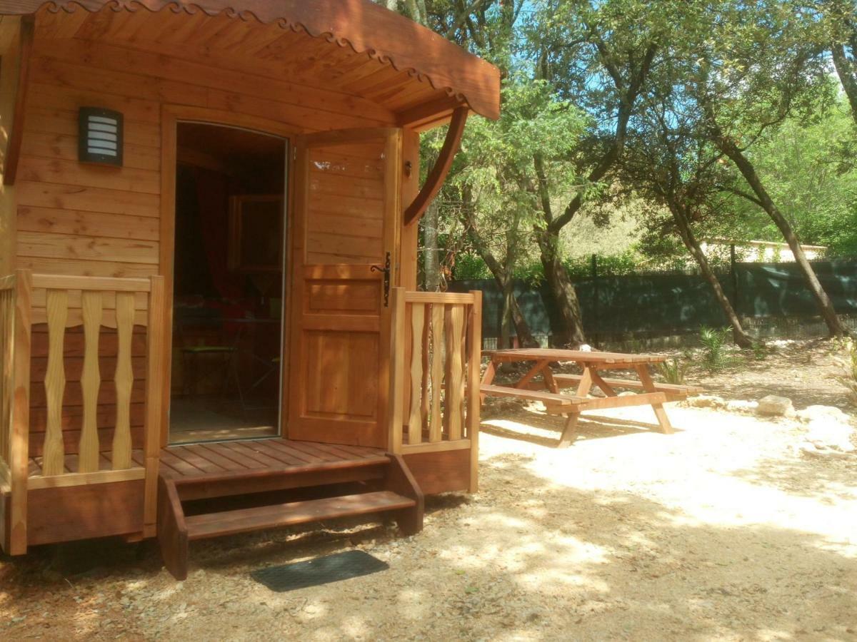 לינה וארוחת בוקר Saint-Maximin  L'Atelier מראה חיצוני תמונה
