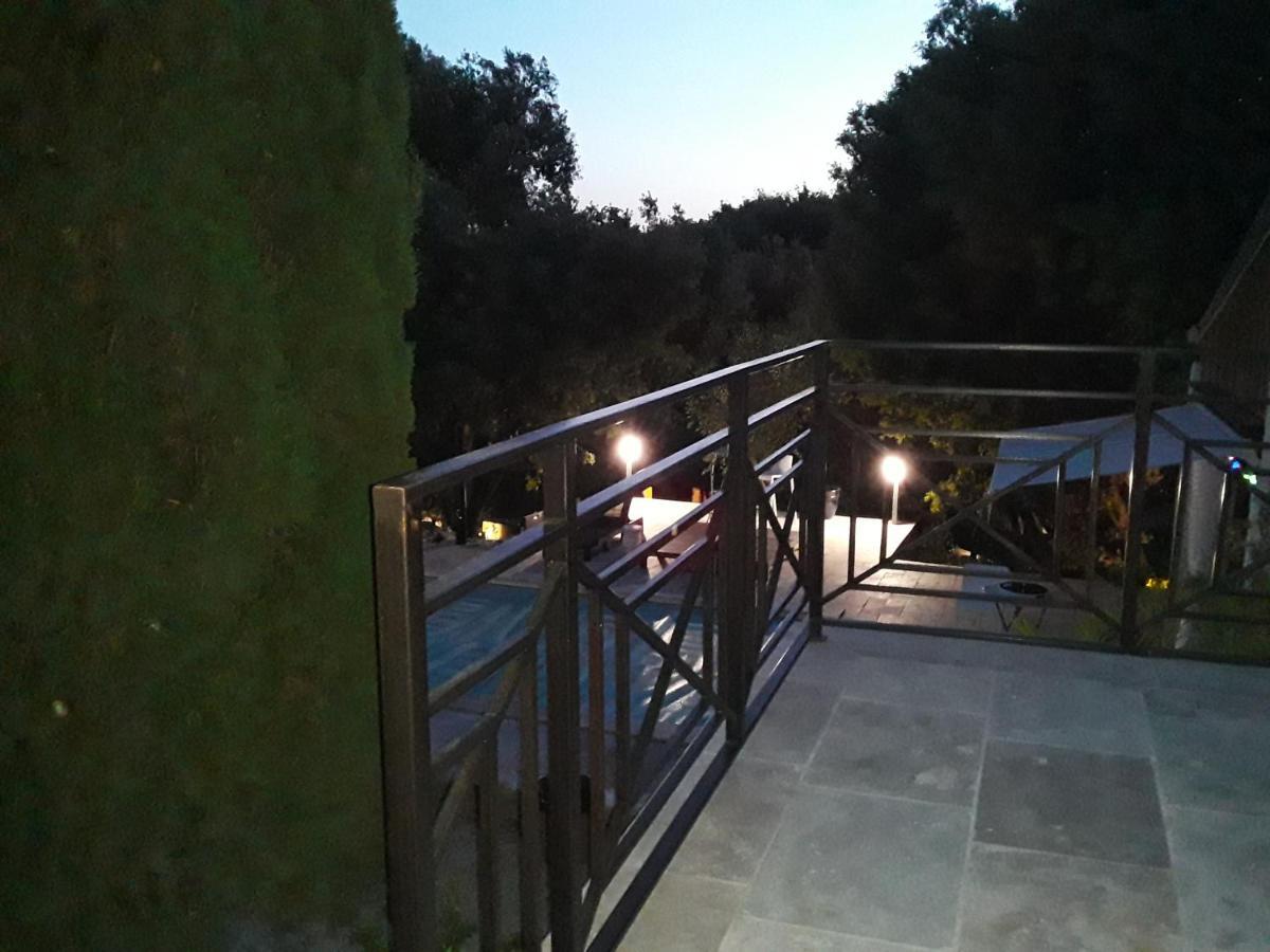 לינה וארוחת בוקר Saint-Maximin  L'Atelier מראה חיצוני תמונה
